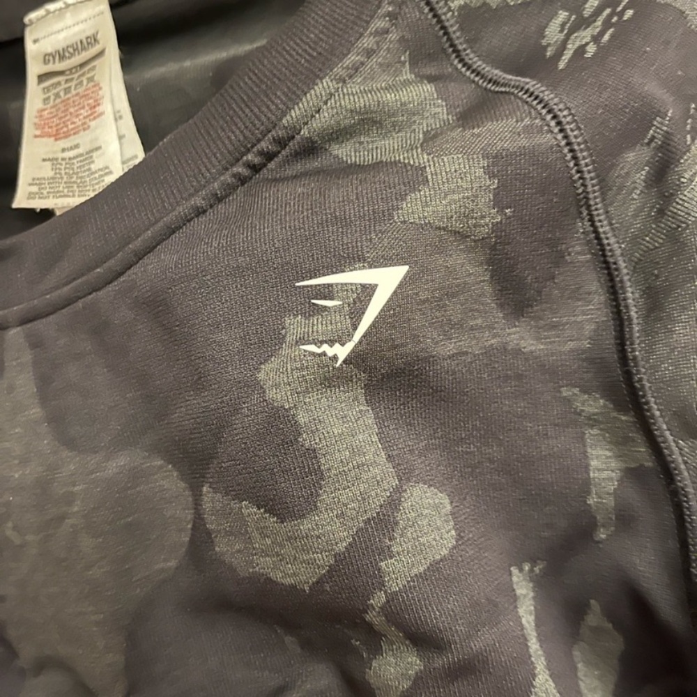 Gymshark Long Sleeve Crop Top - Picture 4 of 8